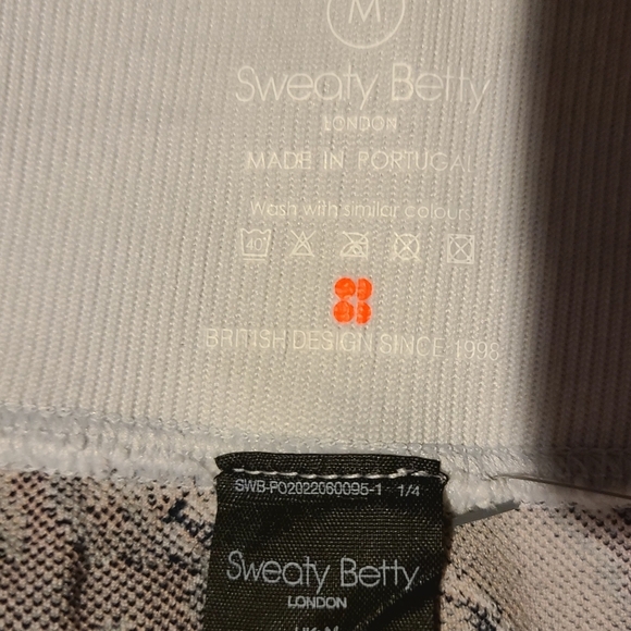 Sweat Betty Glacier Mountain Leggings NWT - Picture 5 of 5